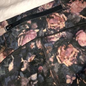 Lululemon Rose Leggings✨